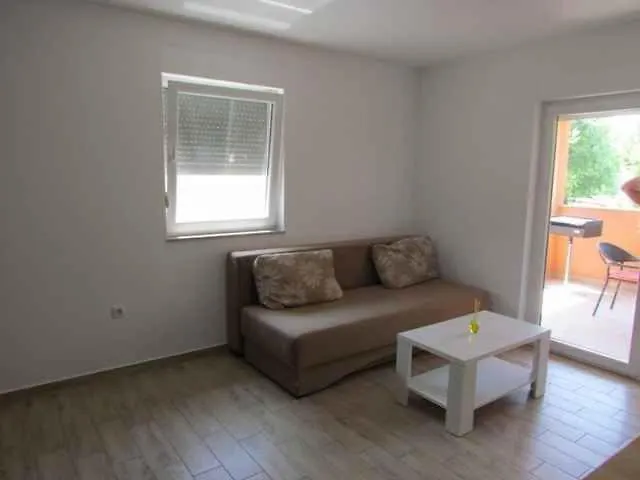 In Sv. Filip I Jakov 53582 Apartment *